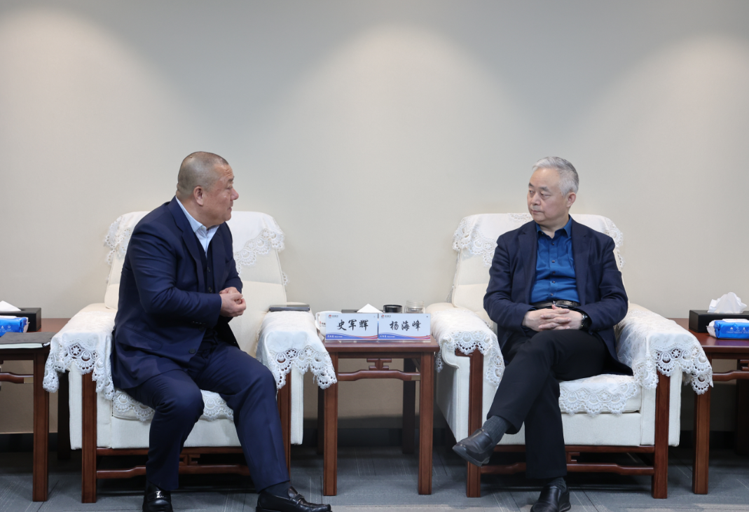 寶雞育才集團(tuán)黨委書記、董事長史軍輝一行到陜鋼集團(tuán)座談交流