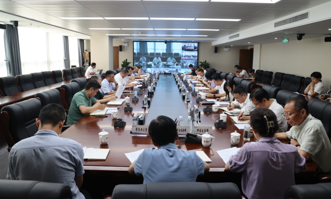 陜鋼集團專題學(xué)習傳達陜煤集團2023年半年工作會暨2022年度目標責任考核表彰大會精神