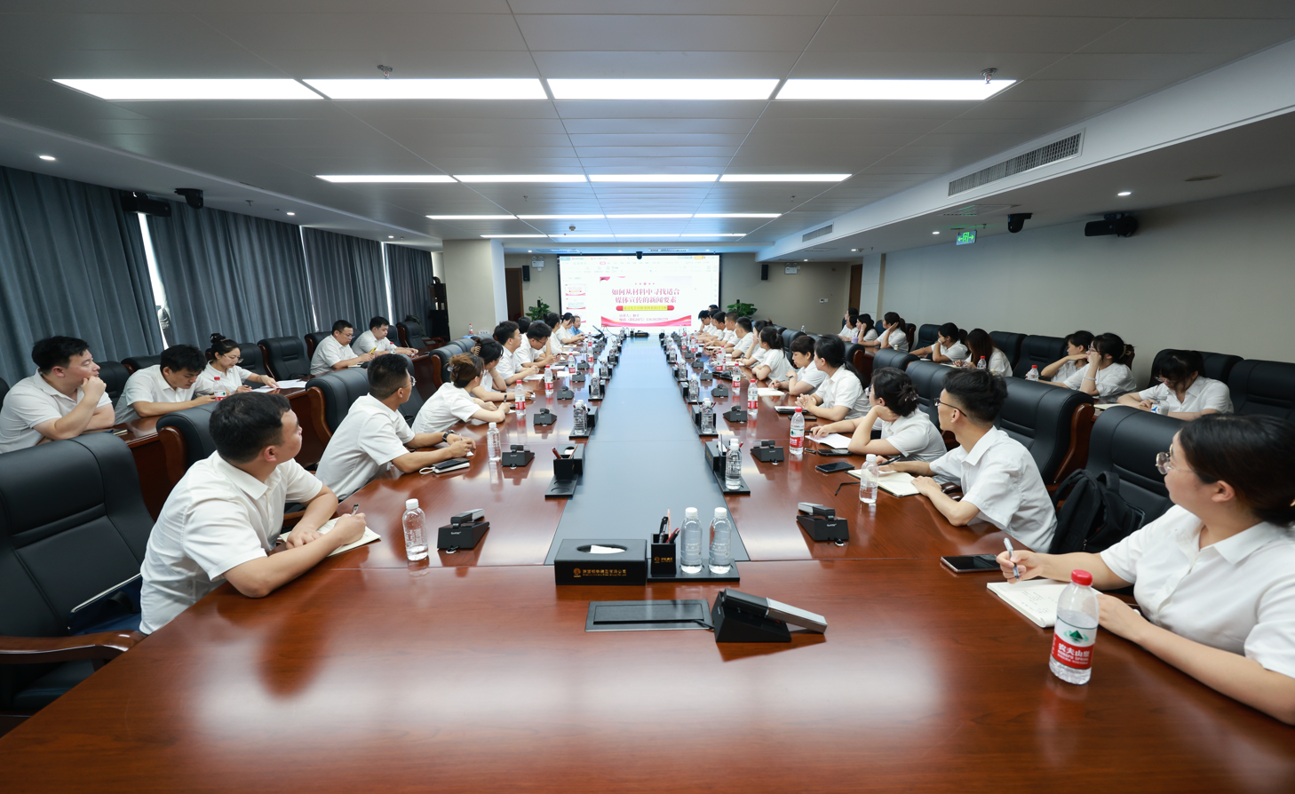 看！通訊員“特種兵”齊上陣