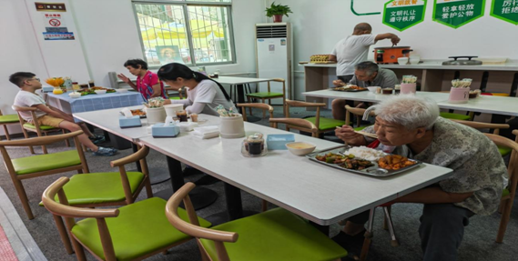 開(kāi)在家門(mén)口的幸福食堂