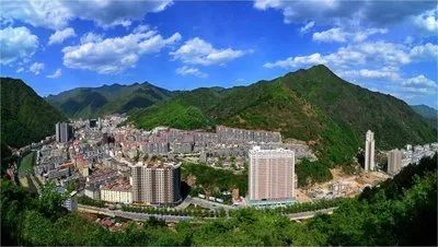 一座山，一座城