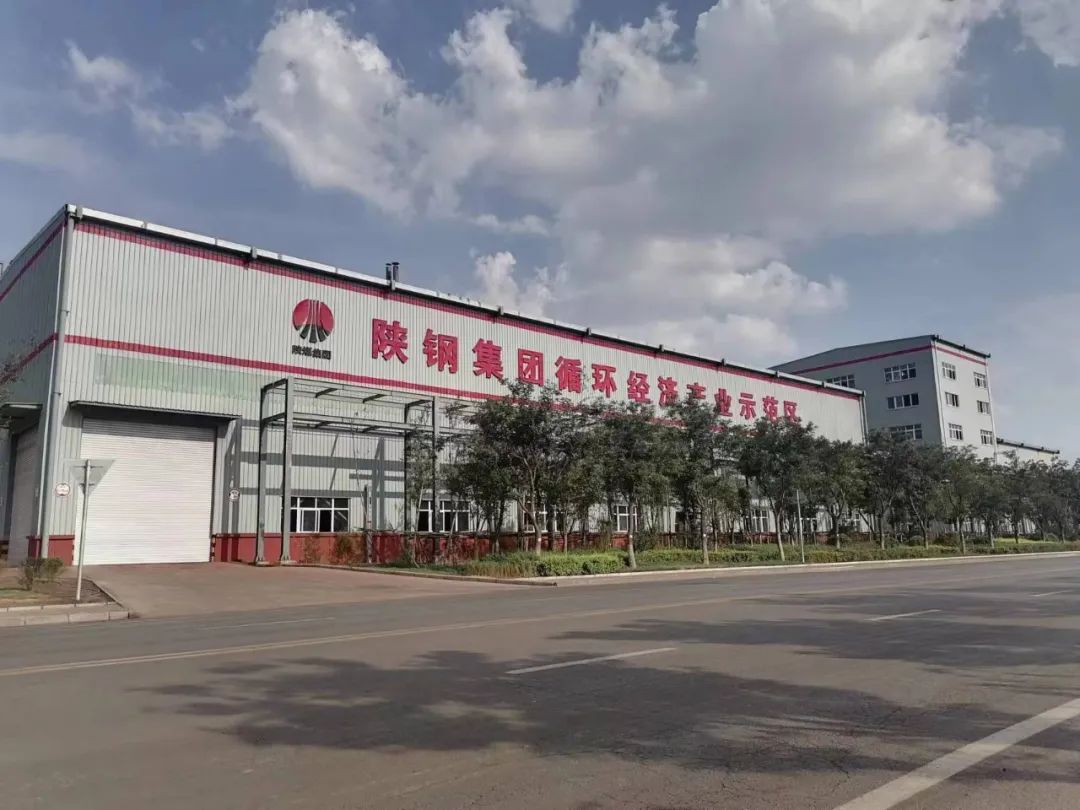 奮楫揚(yáng)帆促改革，乘風(fēng)破浪譜新篇