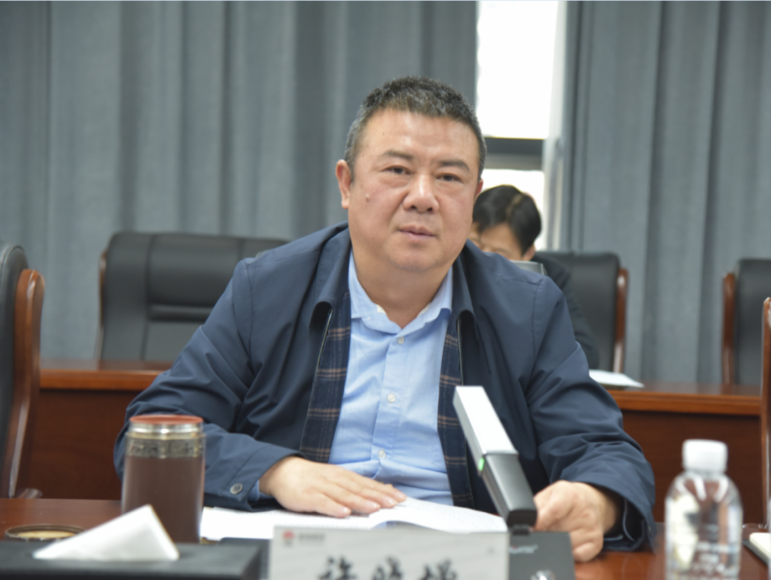 陜鋼集團(tuán)黨委理論學(xué)習(xí)中心組學(xué)習(xí)中央經(jīng)濟(jì)工作會(huì)議精神、陜西省委十四屆五次全會(huì)暨省委經(jīng)濟(jì)工作會(huì)議精神
