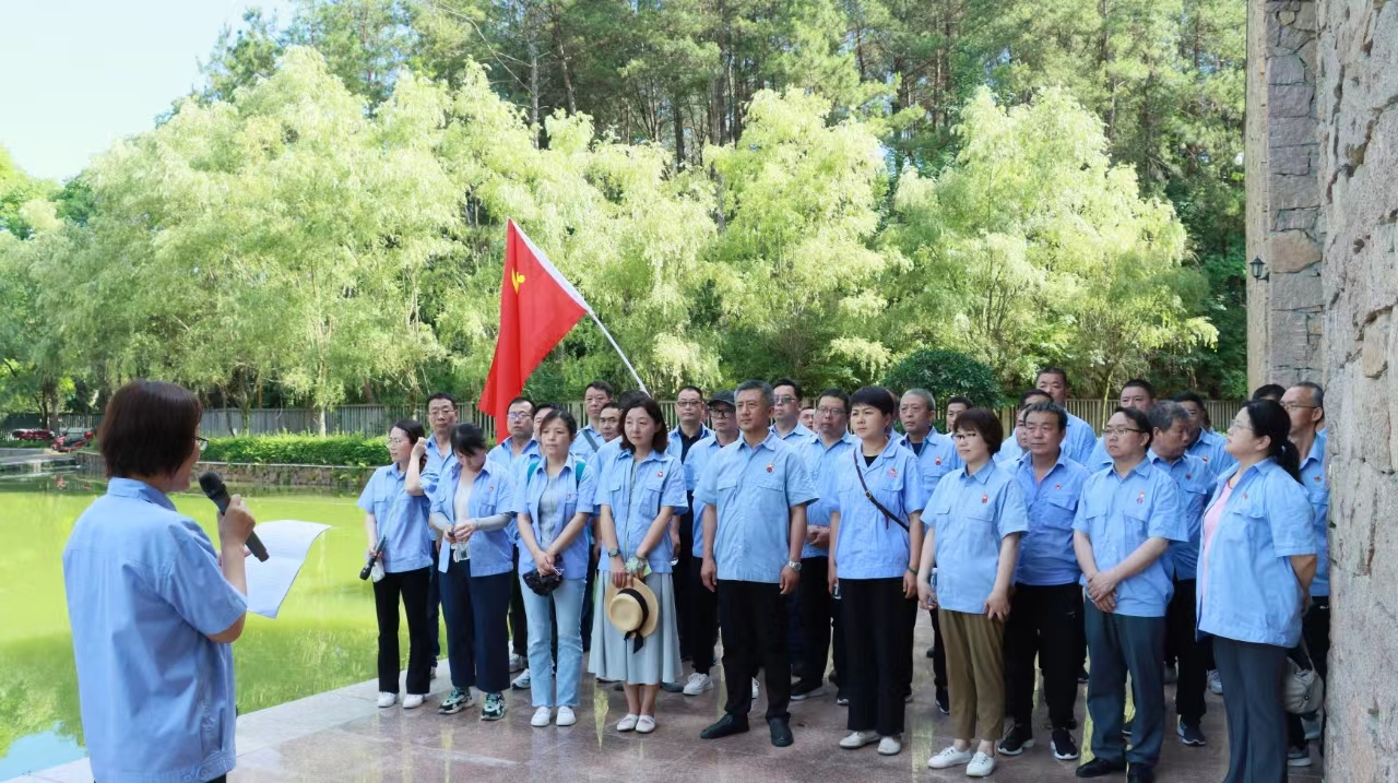龍鋼集團扎實開展黨紀學(xué)習(xí)教育 龍鋼集團扎實開展黨紀學(xué)習(xí)教育