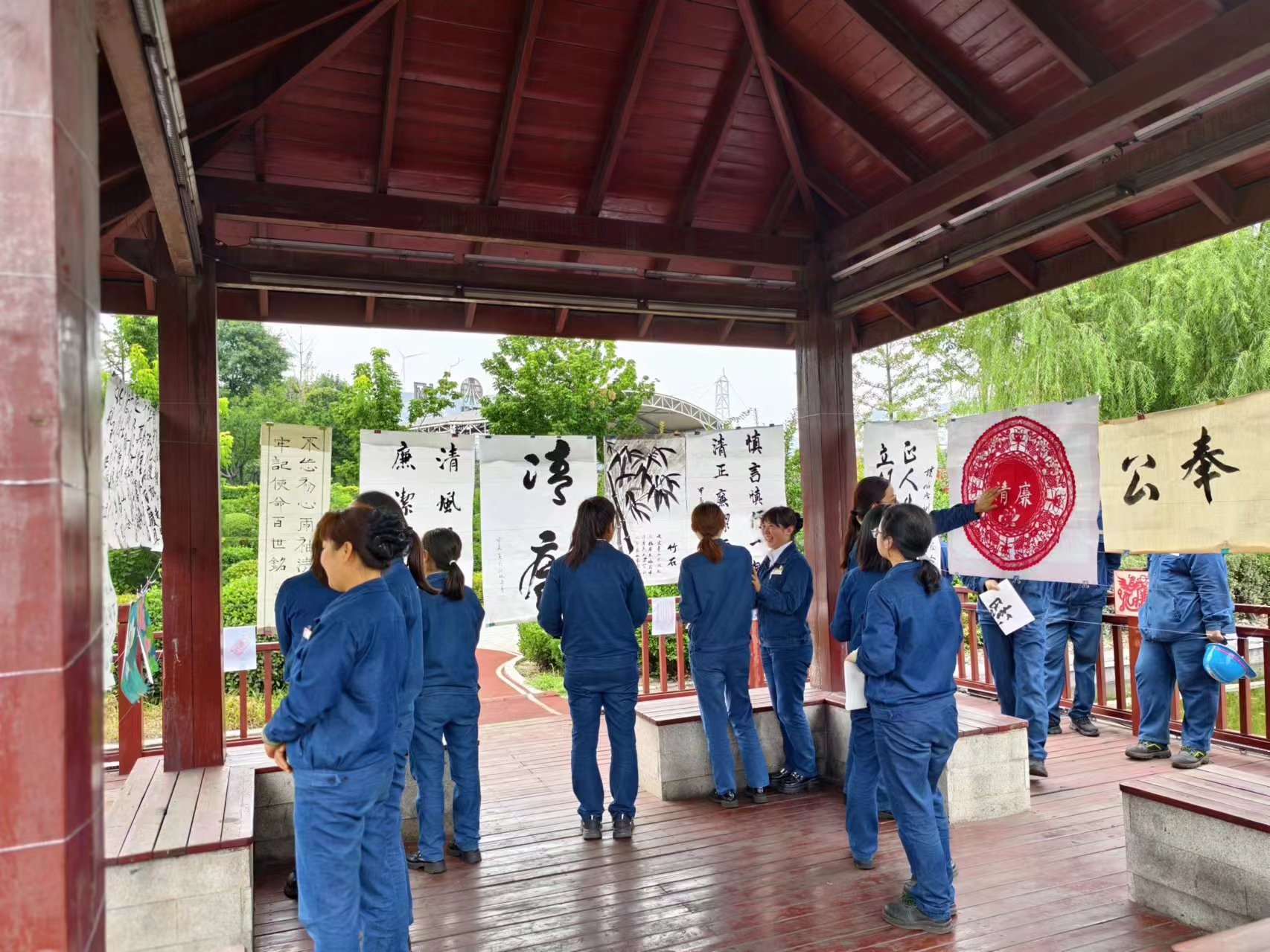 翰墨頌清風(fēng) 廉潔潤鋼城——陜鋼集團(tuán)紀(jì)檢監(jiān)察學(xué)會(huì)龍鋼分會(huì)組織開展廉潔文化作品展