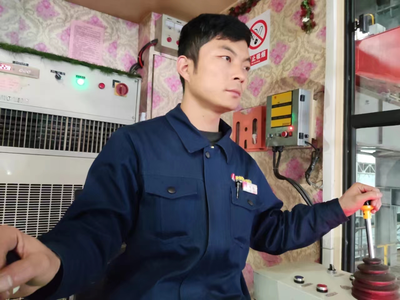 高溫？酷暑？鋼鐵人來戰(zhàn)！