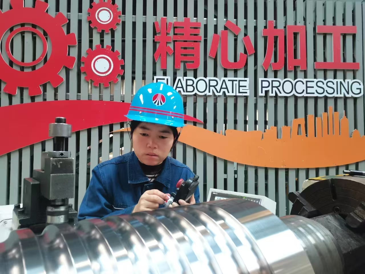 致敬她力量，扎根一線的“鋼鐵玫瑰”